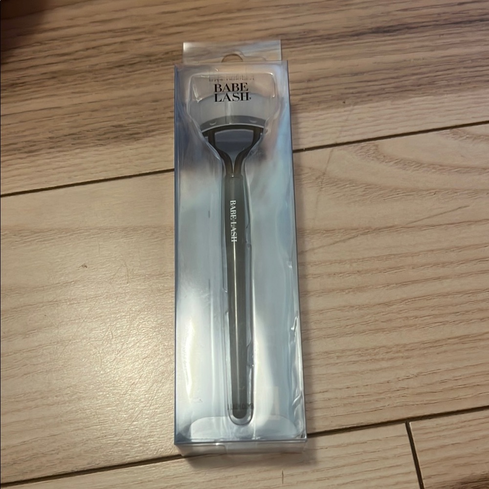 Babe Lash Black Eyelash Applicator